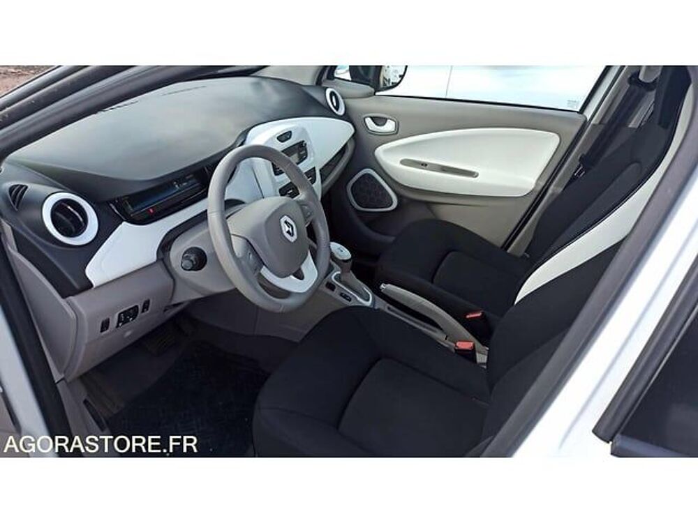 Zo&eacute; VF1AG000361564596 occasion 93100 Auxerre