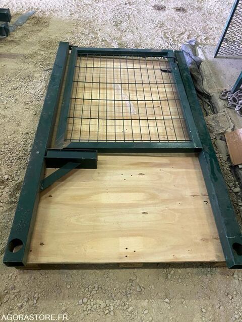 Lot de 2 portails et 3 portillons - raw material - bu... 518 93100 Savignac