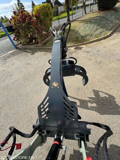   occasion 93100 Coss&eacute;-Le-Vivien