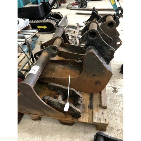 Utilitaire Pieces d&eacute;tach&eacute;es et accessoires Engins BTP  occasion Savignac 93100