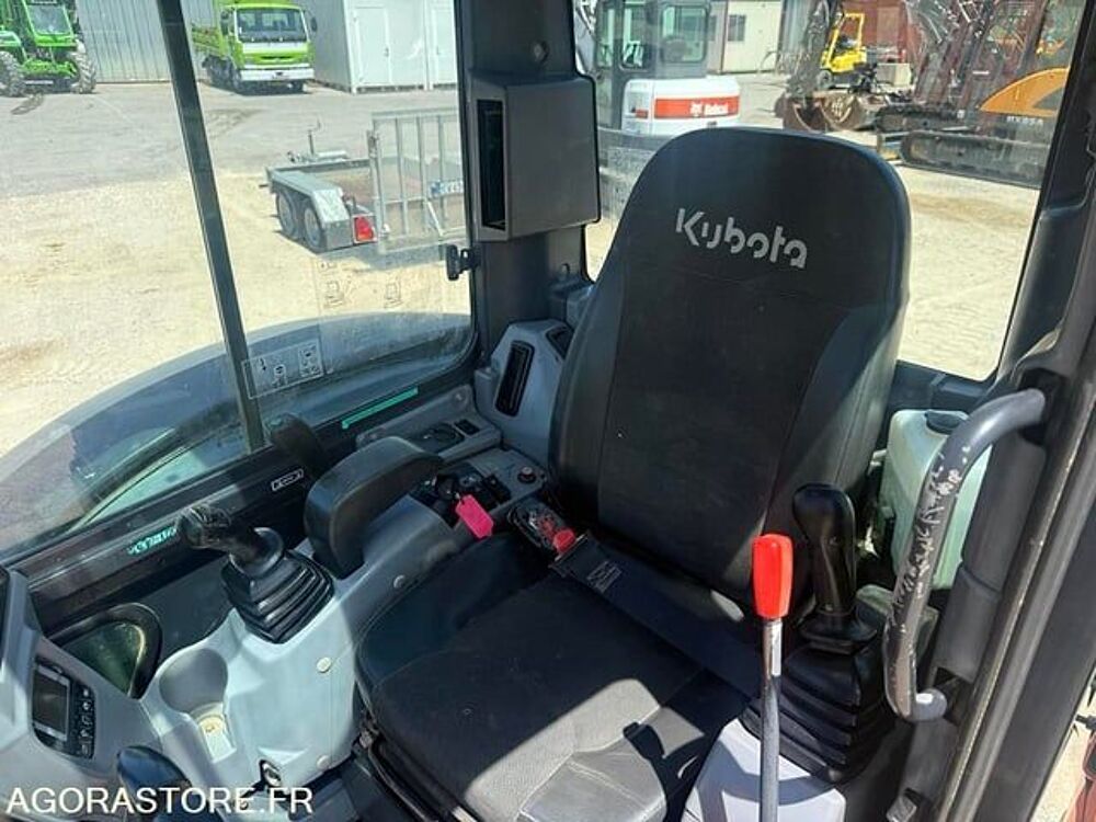 Tracto Pelle 2017 occasion 93100 Le Cr&egrave;s