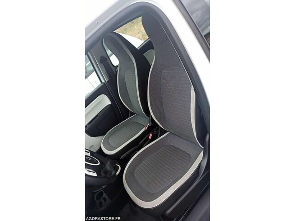Twingo VF1AHB40D58402832 occasion 93100 Auxerre