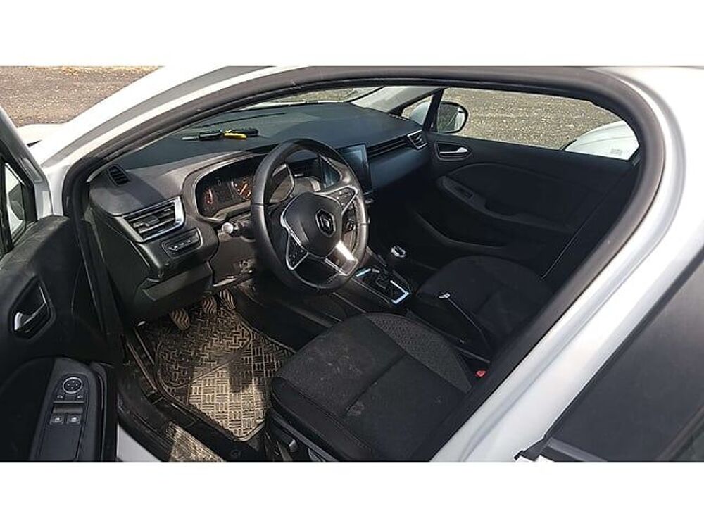Clio VF1RJA00864555885 occasion 93100 Chameyrat