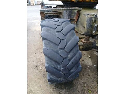 Tracto Pelle 2012 occasion 93100 Les Pieux