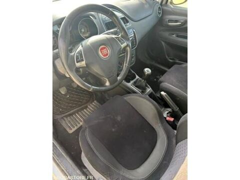Punto ZFA1990000P037301 occasion 93100 Corbas