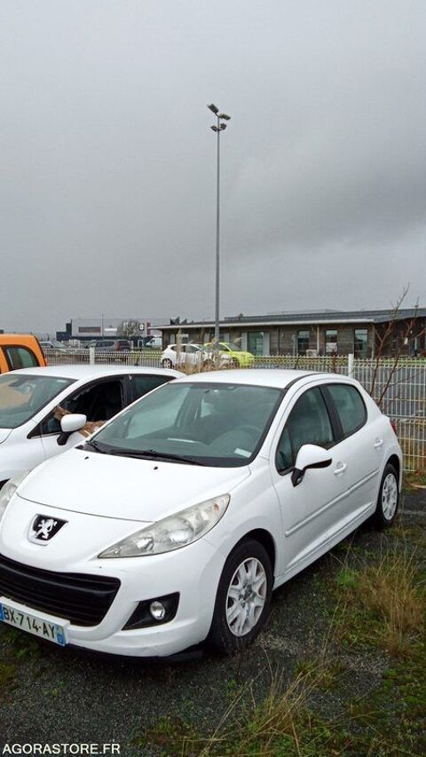 Peugeot 207 VF3WC8HR0BT085443 2011 occasion Montreuil 93100
