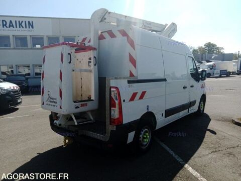  2021 occasion 93100 Moissy-Cramayel