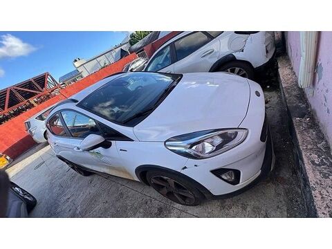 Annonce voiture Ford Fiesta 6000 €
