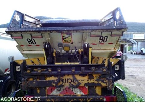  2011 occasion 93100 Sagonne