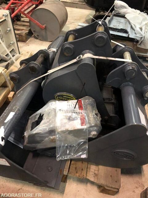 Utilitaire Pieces d&eacute;tach&eacute;es et accessoires Engins BTP 2022 occasion Montreuil 93100