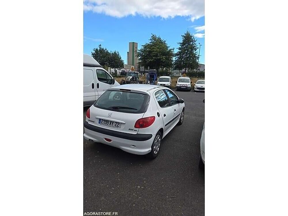 206 VF32A8HZA47811328 occasion 93100 Lamballe-Armor
