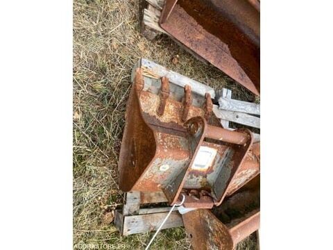 Pieces d&eacute;tach&eacute;es et accessoires Engins BTP  occasion 93100 Savignac