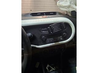 Twingo VF1AHB40D57652632 occasion 93100 Saint-Denis