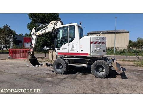 Tracto Pelle 2013 occasion 93100 Montreuil