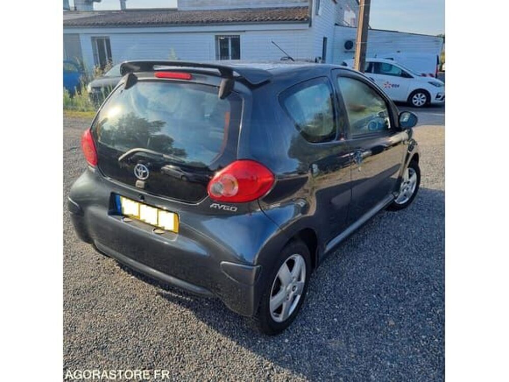Aygo JTDJG18C80N125626 occasion 93100 Mazion