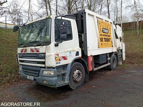 Camion magasin Camion magasin 2006 occasion Mayenne 93100