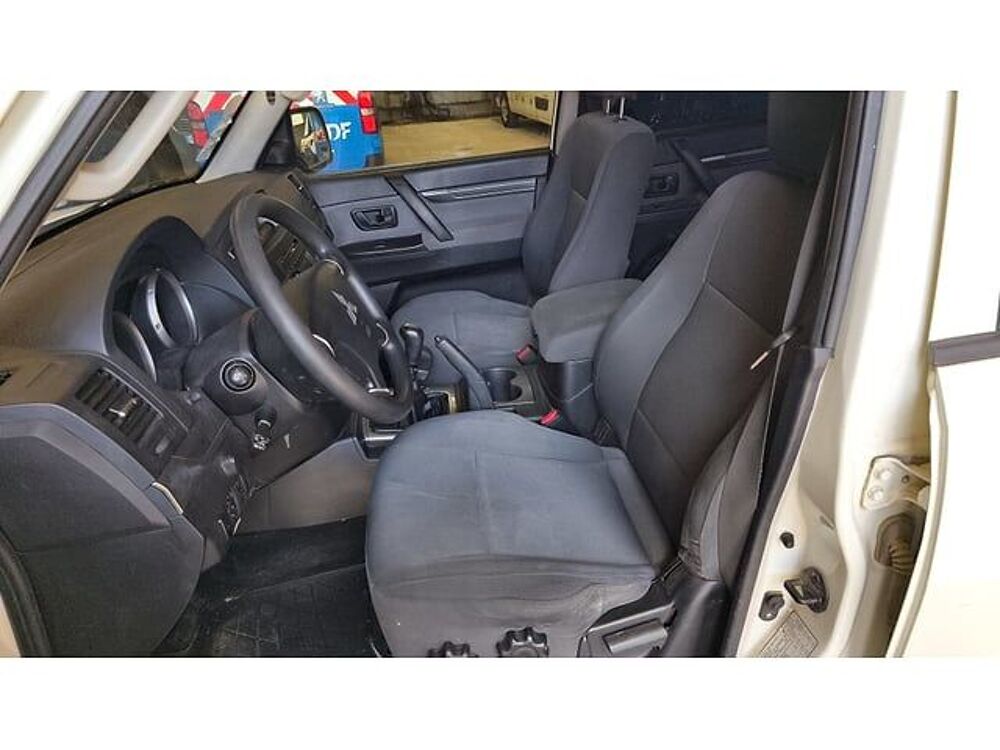 Pajero JMBLNV98WBJ000365 occasion 93100 Le Grand Bourgtheroulde
