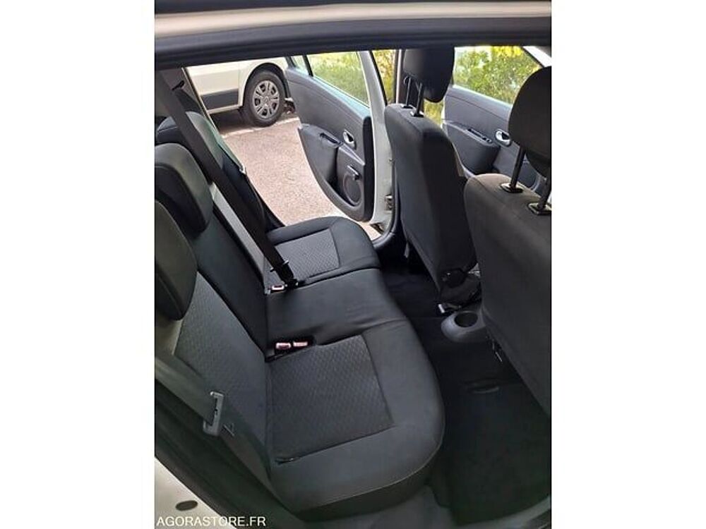 Clio VF1BR1F0H44567264 occasion 93100 Montpellier