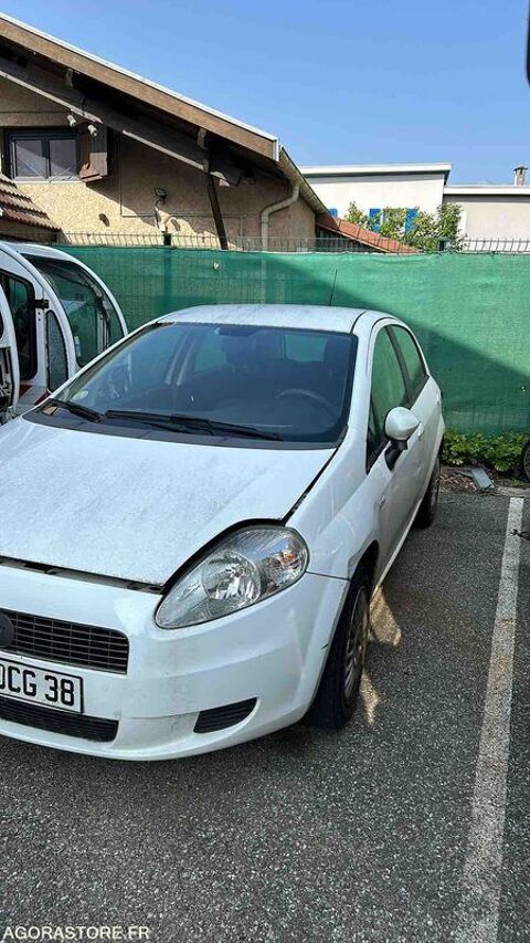 Fiat Punto ZFA19900000406683 2008 occasion Grenoble 93100