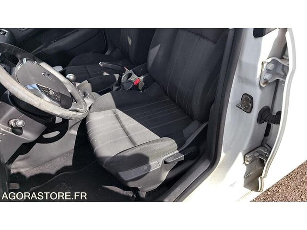 C4 VF7NC9HP0FY522141 occasion 93100 Grand Bourgtheroulde