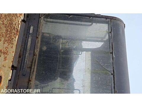 Tracto Pelle  occasion 93100 Plo&euml;zal