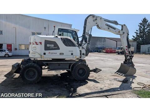 Tracto Pelle 2013 occasion 93100 Montreuil