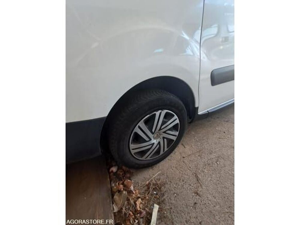 Berlingo VF77JBHZMJJ787362 occasion 93100 Saint-&Eacute;tienne