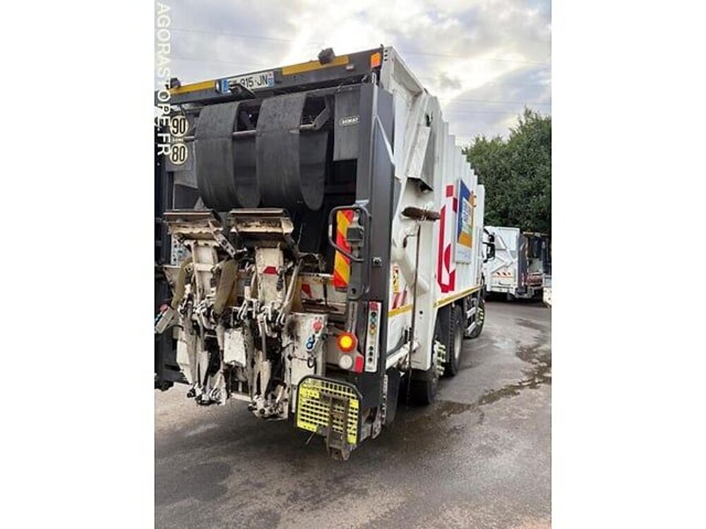   occasion 93100 Nanterre