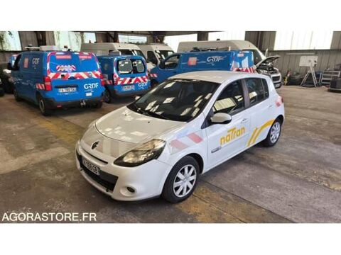 Annonce voiture Renault Clio 750 €