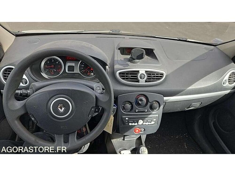 Clio VF1BR2V0H45423372 occasion 93100 Lamballe-Armor