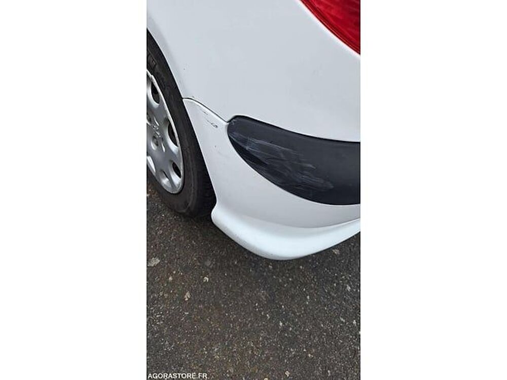 206 VF32A8HZA47811328 occasion 93100 Lamballe-Armor