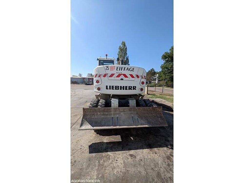 Tracto Pelle 2013 occasion 93100 Montreuil