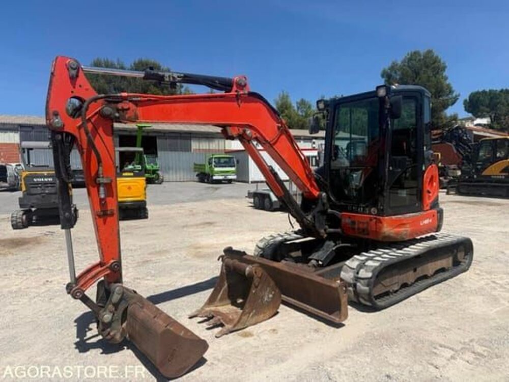 Tracto Pelle 2017 occasion 93100 Le Cr&egrave;s