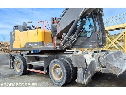 Engin de Chantier / BTP Tracto Pelle  occasion Bouc-Bel-Air 93100