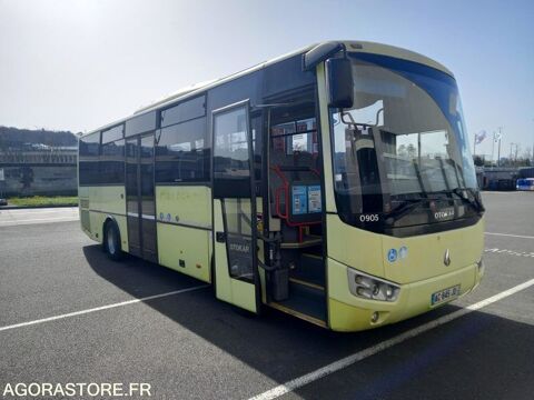 Car - Bus Car - Bus 2009 occasion Angoul&ecirc;me 93100