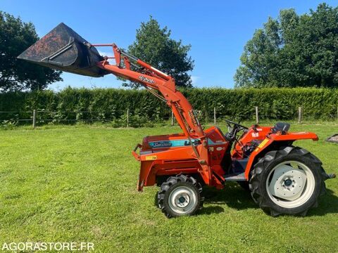 Tracteur agricole Tracteur agricole  occasion Saint-Herv&eacute; 93100