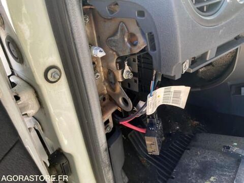 Clio VF1CR1G0H42477893 2009 occasion 93100 Vannes