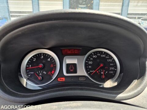 Clio Immat : DW-518-GJ 2011 occasion 93100 Hy&egrave;res