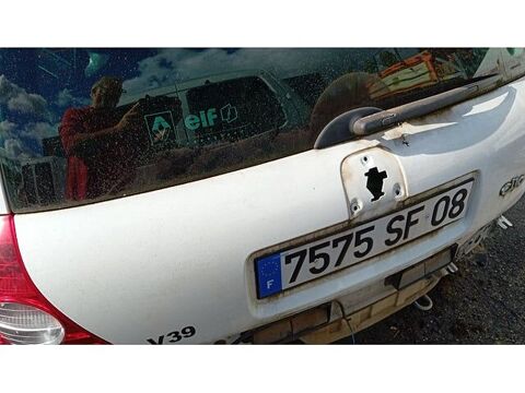 Clio VF1CB3KEF31261249 occasion 93100 Charleville-M&eacute;zi&egrave;res