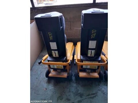 Annonce voiture Pièces et équipements Moto - Scooter - Quad Divers 1 €