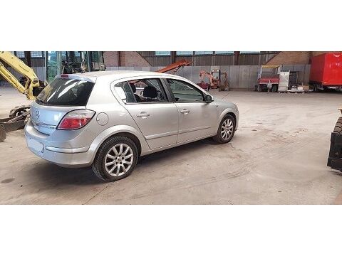 Astra W0L0AHL4865002217 occasion 93100 Saint-Palais