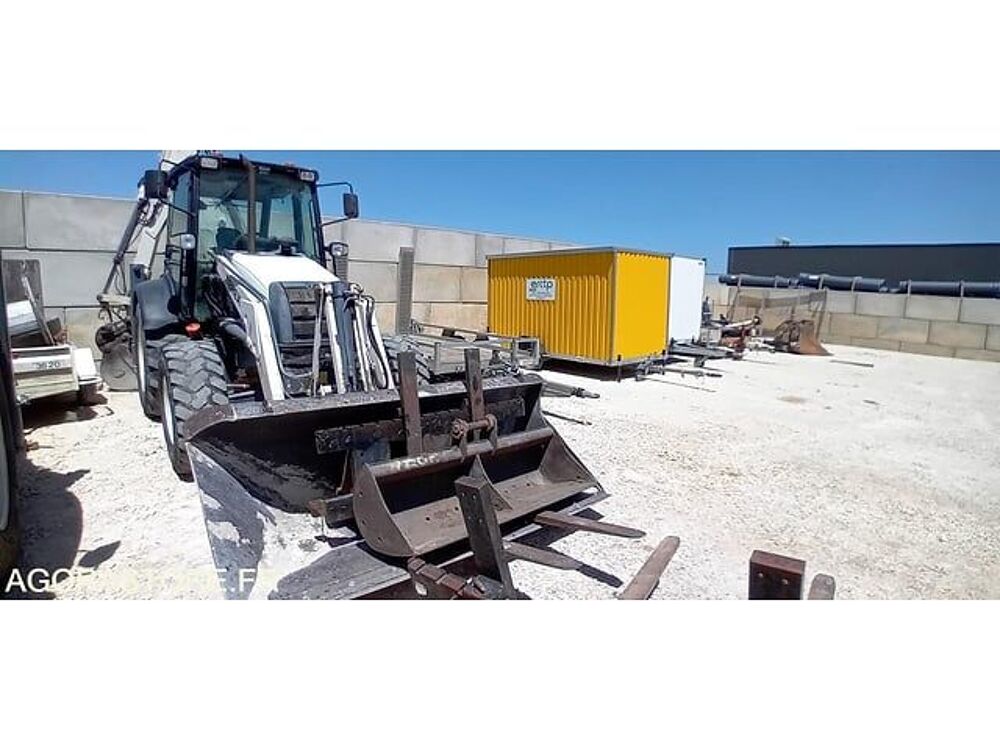 Tracto Pelle 2013 occasion 93100 Boulazac Isle Manoire