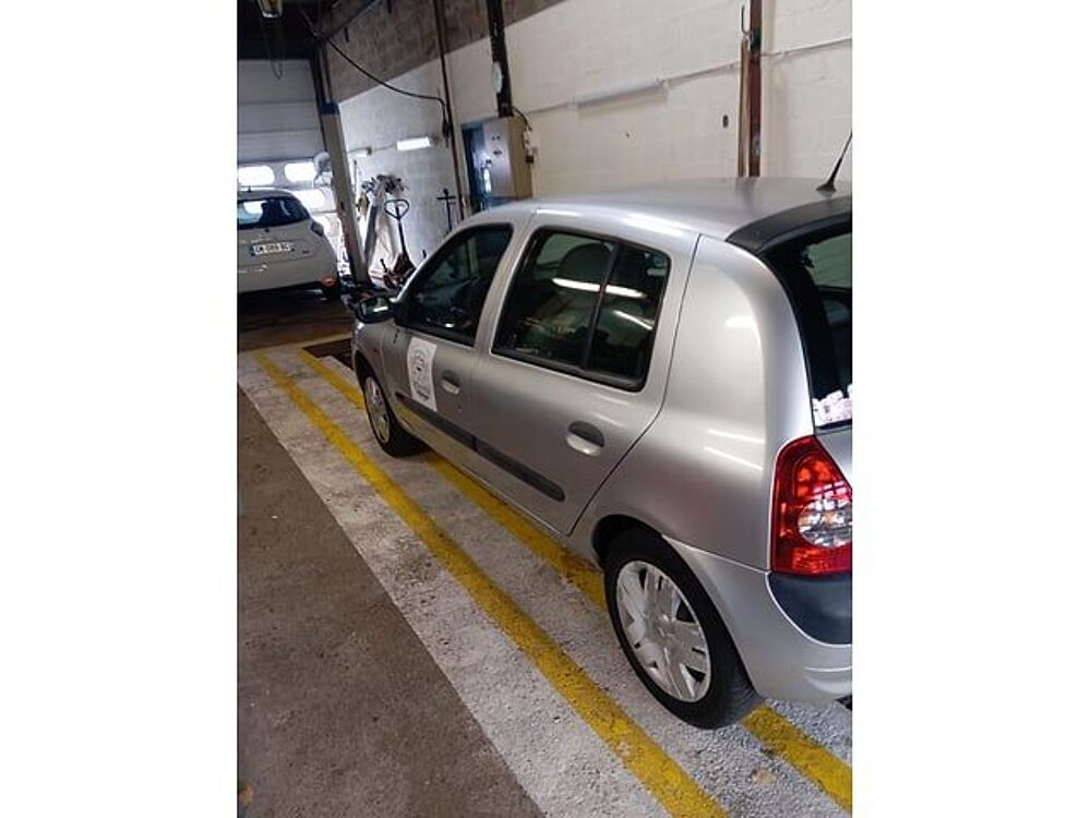 Clio VF1BB2DEF33363766 occasion 93100 Igny