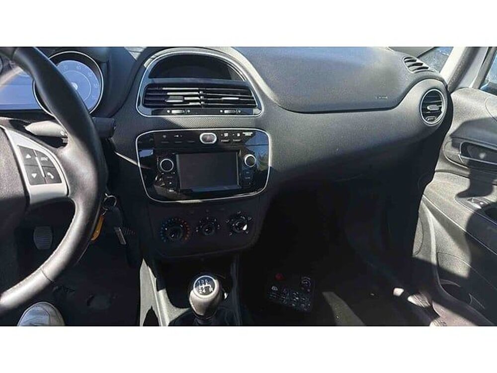 Punto ZFA1990000P340609 occasion 93100 Le Grand Bourgtheroulde