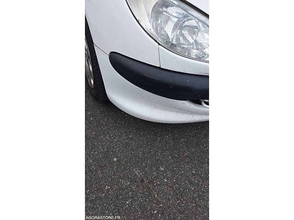 206 VF32AHFXF44052830 occasion 93100 Lamballe-Armor