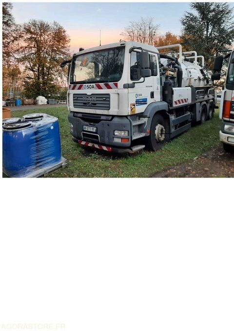 Camion magasin Camion magasin 2007 occasion Nantes 93100