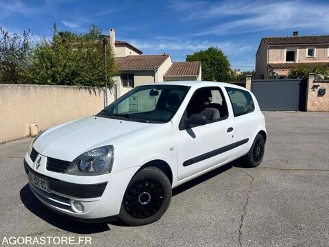 Renault Clio VF1CB1KEF35267728 2006 occasion Marsillargues 93100