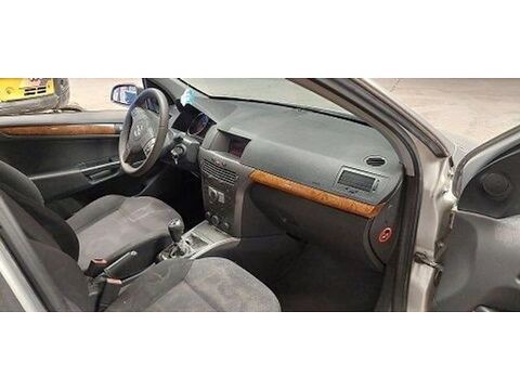 Astra W0L0AHL4865002217 occasion 93100 Saint-Palais
