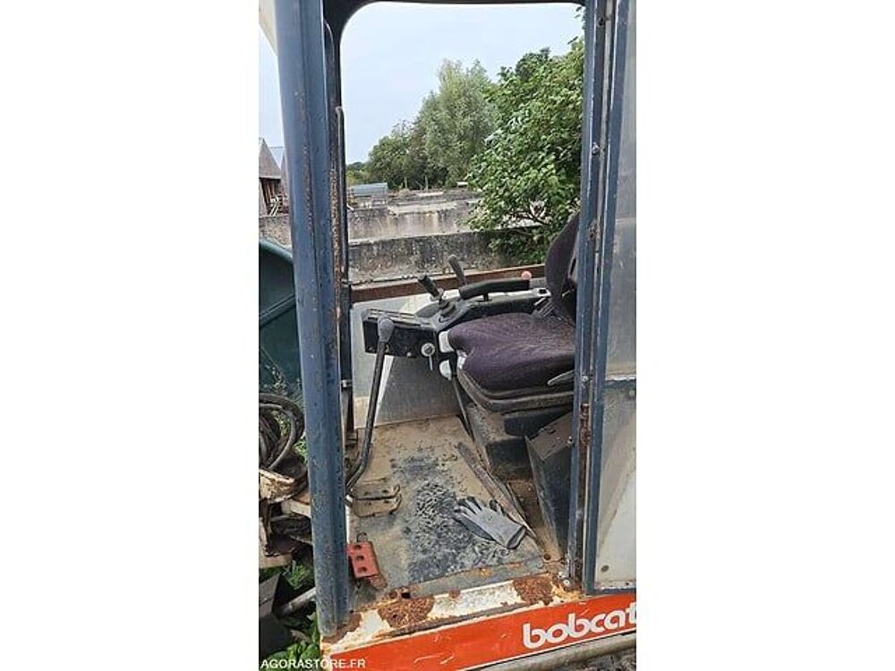 Tracto Pelle  occasion 93100 Plo&euml;zal