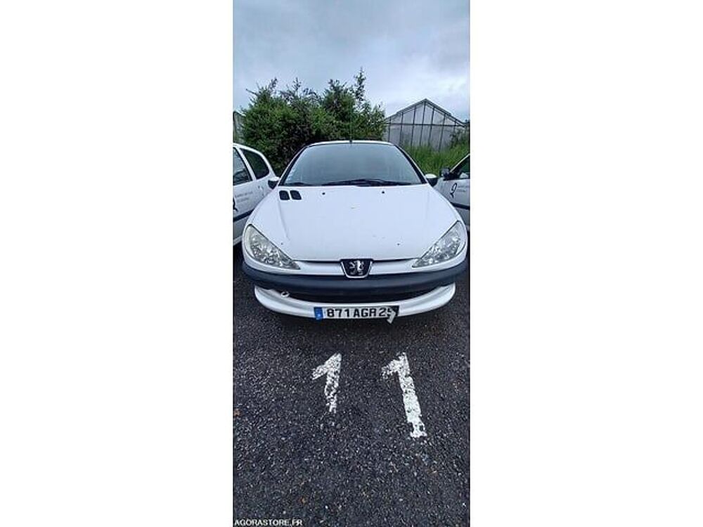 206  occasion 93100 Quimper